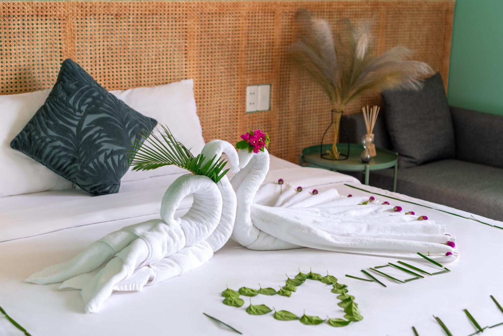 Leaf Hotel Phu Quoc Exterior photo